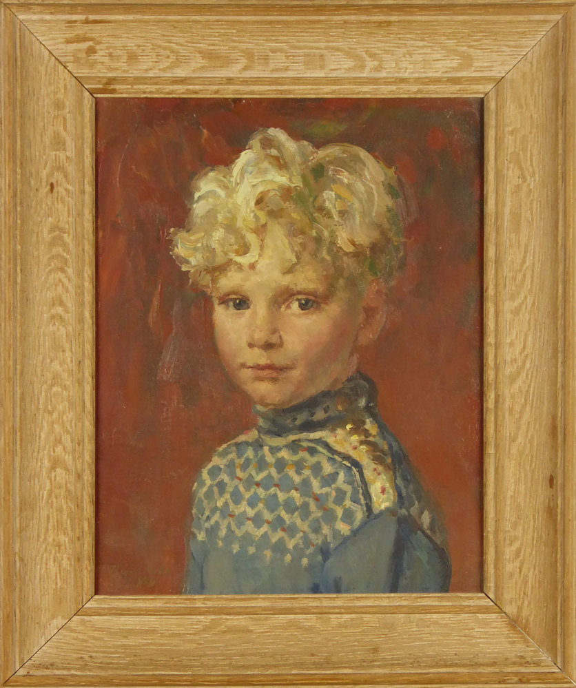 Dirk Olav Everts als 7 jarig jongetje. Met blauwe vest aan met witte versiersels op de voorkant. Ik was met mijn moeder Ellen Mallin Everts-Kohmann(van Noorse komaf) een aantal dagen in Rotterdam om te poseren. Het enige dat ik mij van die ontmoeting kan herinneren is dat een Chinese blikken  politie agent op een motorfiets met een opwind veer + sleutel kado kreeg voor het braaf poseren. Wij woonden nu in Wildervank aan het Oosterdiep tegenover de houthandel Meihuizen & Zn.,waar mijn vader Everhard Everts inmiddels de zaak van zijn vader Dirk Everhard Everts had overgenomen. De Lagere School bracht ik voornamelijk door op de “Schoentjes School” in het Juliana Park In Veendam.Mijn Middelbare school was deels in het huidige Veenkoloniaal Museum  HBS en deels in de Dalton Middelbare School in Groningen . Daarna volgde de militaire dienst op diverse plaatsen in Nederland gevolgd door een Universiteit studie  in sociologie en anthropologie aan de Rijks Universiteit in Groningen. MIjn vrienden waren o.a. Max van der Berg in de studie jaren. Na de studie van 4 jaren werd ik een medewerker aan het Sociologisch Faculteit mede in Groningen.Ik wam er achter dat Sociologie als hoofdvak niet mijn roeping was en verhuisde naar de KLM in 1974,waar ik begon als een interne beleidsonderzoeker;daarna Hoofd Management Opleidingen,een 5 tal jaren in de Afdeling Marketing (voor onderzoek projekten in talloze Europese landen,USA,Canada) en gevolgd door naar het buitenland voor vele management functies in diverse landen zoals Australië,Philipijnen,Ghana,Kenya,Pakistan en Guinéé. Ik ben nog steeds getrouwd met een Australische vrouw die ik In Amsterdam in 1973  had ontmoet.In al die landen hebben we samen gewerkt;veelal was zij een onderwijzeres aan lokale lagere scholen. Wij hebben éèn zoon van nu 40 jaren oud en getrouwd met een Italiaanse van de stad Venetië met twee kinderen. Ik sloot mijn loopbaan af met 5 jaren als GM voor SwissAir  Grond Afhandeling in Kenya voor ca. 10 maatschappijen die op Nairobi vlogen. Inmiddels wonen we al 14 jaren in Adelaide /Zuid Australië in een prachtig Natuur gebied met zelfs een beekje in de tuin!(ondanks dat Australië een van de droogste continenten van deze wereld is)