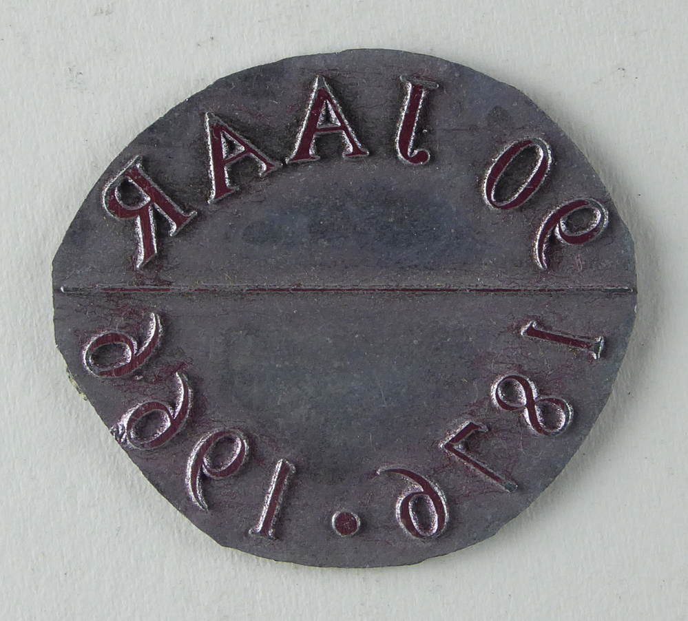 ovalen non ferro metalen cliche met inscriptie 90 jaar 1876 1966, afkomstig van kantoorinstallaties Bv Schuur te Veendam