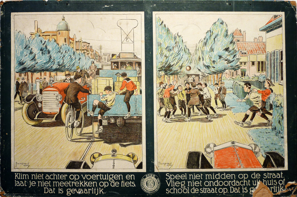 kartonnen plaat met opdruk klim niet achter op voertuigen en laat je niet meetrekken op de fiets dat is gevaarlijk. speel niet midden op de straat vlieg niet ondoordacht uit huis of school de straat op. dat is gevaarlijk. B.v.Vlijmen 1924 A.N.W.B. Toeristenbond voor Nederland