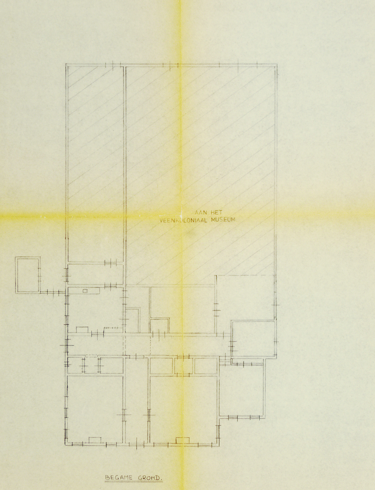 rechthoekig cremekleurig papier met rechtsonder opdruk Plattegrond Woning Ben Oosterdiep 126 Gemeentewerken Veendam J. Molema schaal 1:100 reg nr Wo 50-5