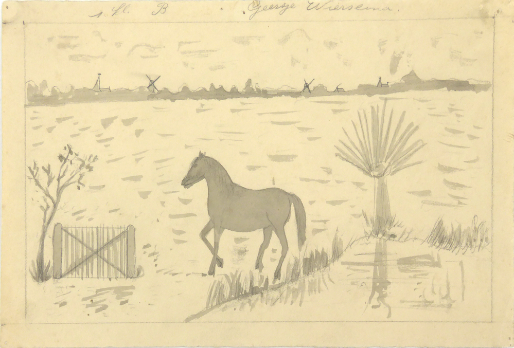 paard in een wei, met hek en bomen en op de achtergrond molens en daken van huizen