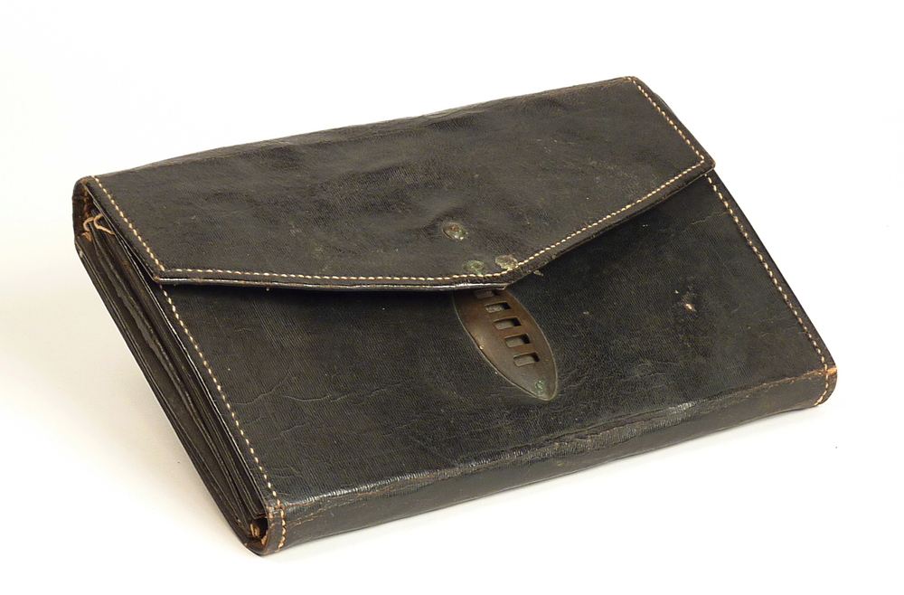 portefeuille van P.D.Douwes Schip Sieka 1864 P.D.Douwes of Doewes ,woonplaats Sappemeer was kapitein van de Sieka van 1852 tot 1868.