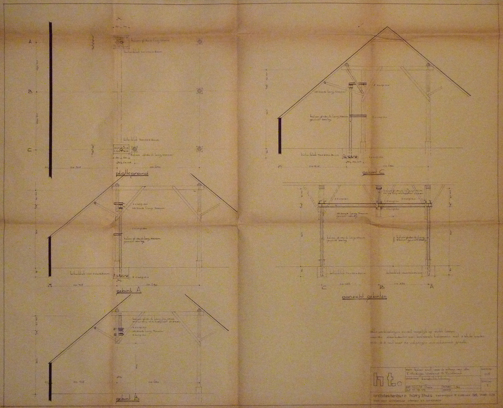 werk : kolom eruit voor de schuur van E. pentenga Westeind 9 Zuidbroek