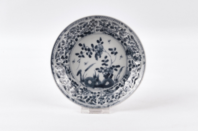 Schotel van Chinees porselein met blauwe beschildering