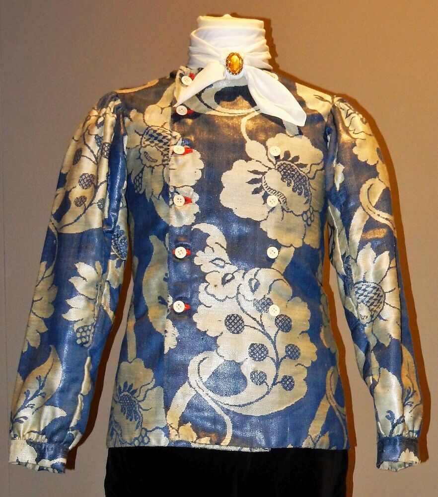 hemdrok, damast, rond 1800, Groninger Dracht