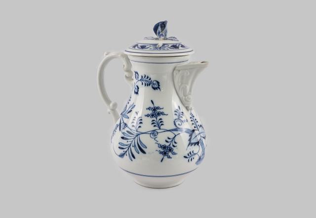 Theekan en theepot in Zwiebelmuster stijl