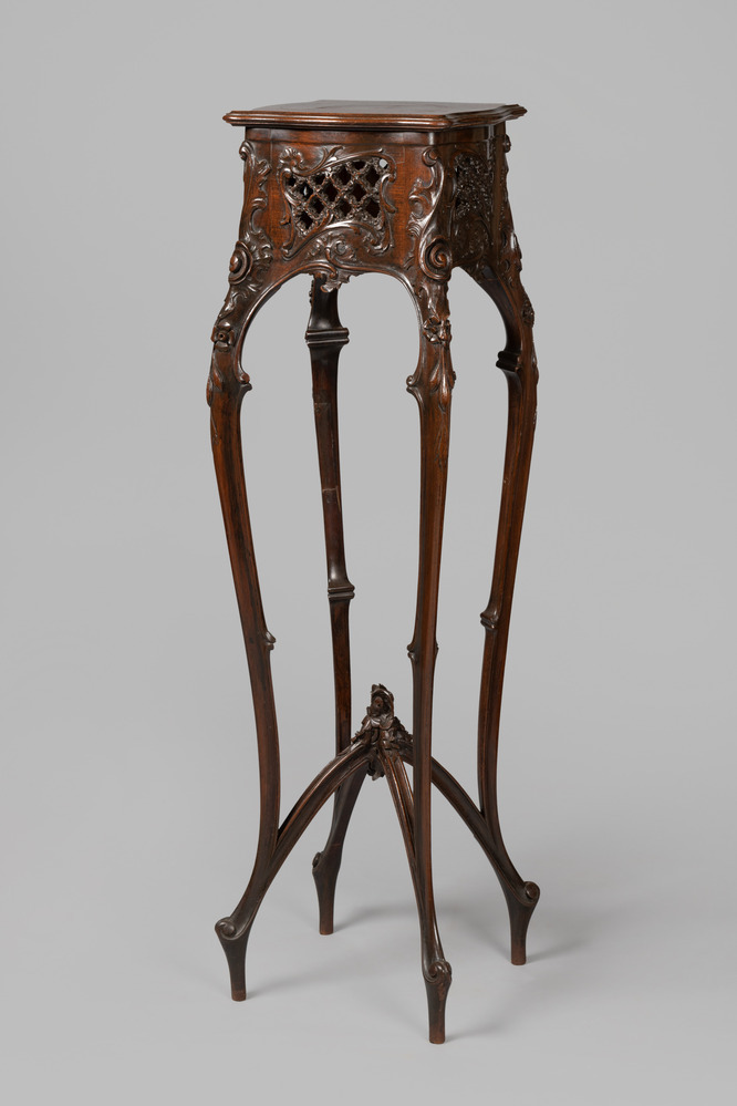 Bloementafel in Lodewijk XV-stijl