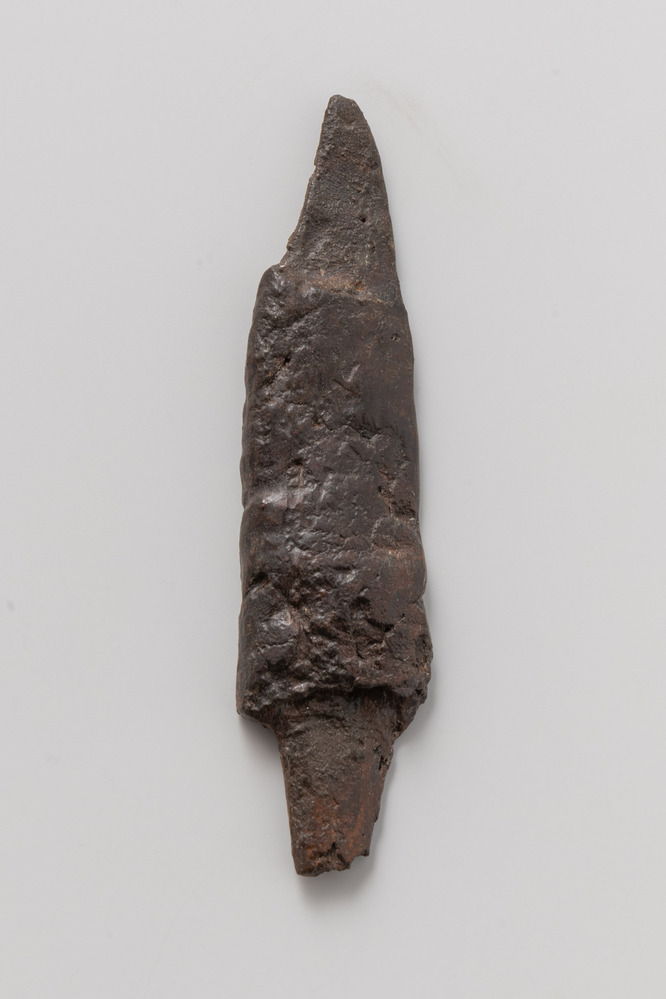 IJzeren mes gevonden in de Bouwerd uit 600-700 na Christus