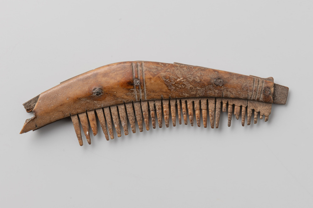 Versierde kam van edelhertengewei