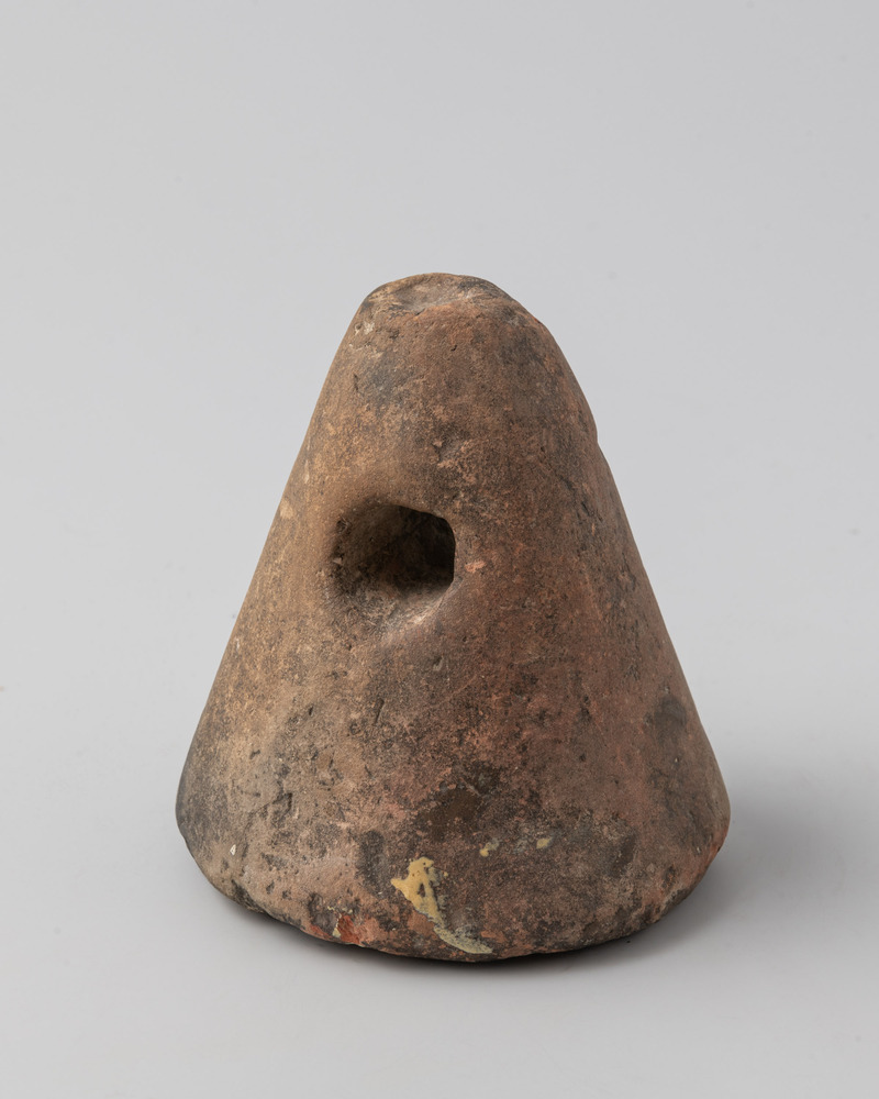 Kegelvormig weefgewichten uit de wierde van Ezinge